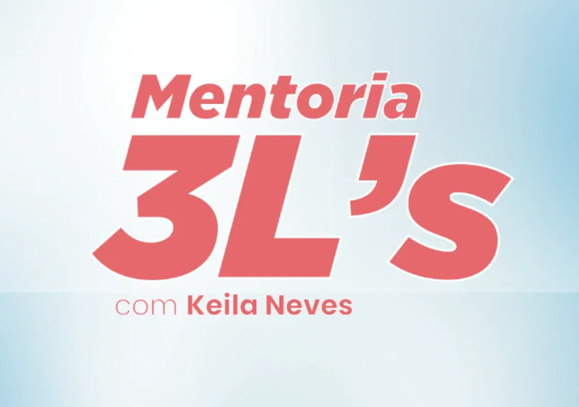 Keila Neves ensinando marketing digital para alunos online com o curso Social Media 3LS