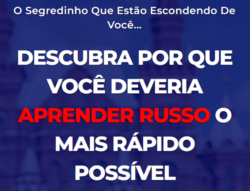 Estudante sorridente aprendendo russo com o curso Raíam Santos.