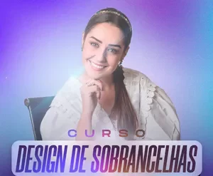 Designer de sobrancelhas profissional aplicando técnica avançada em cliente feliz, curso Raquel Barros