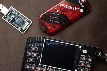 Capa do curso Hardware Hacking, IoT Pentest e Red Team Gadgets com ícones representando segurança e tecnologia