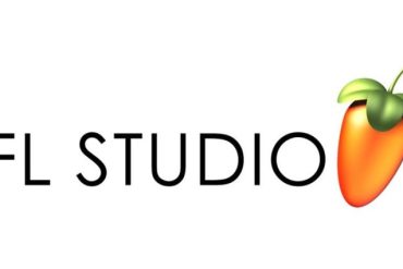 Professor Attilan Pietro ensinando aulas de produção de música eletrônica