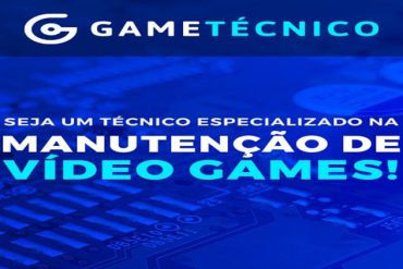 Estudante focado aprendendo manutenção de consoles de videogame com ferramentas técnicas
