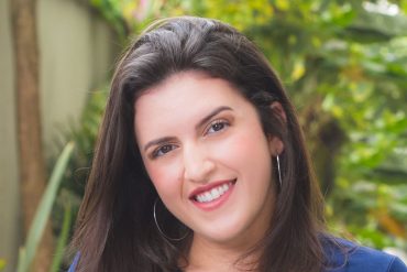 Curso Yubb Débora Duarte: Invista em Fundos Imobiliários e Renda Passiva