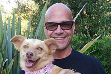 Curso Adestramento Natural+ Tomás Szpigel com cão feliz