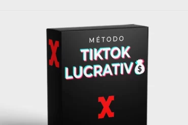Capa do Método TikTok Pro Mustache: Criador de conteúdo editando vídeo no celular com logo do TikTok