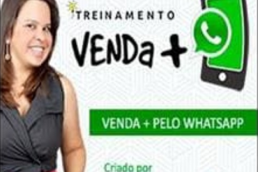 Mulher sorridente apresentando um celular com gráficos de vendas no Treinamento Vender Mais pelo Zap de Kerlia Sousa